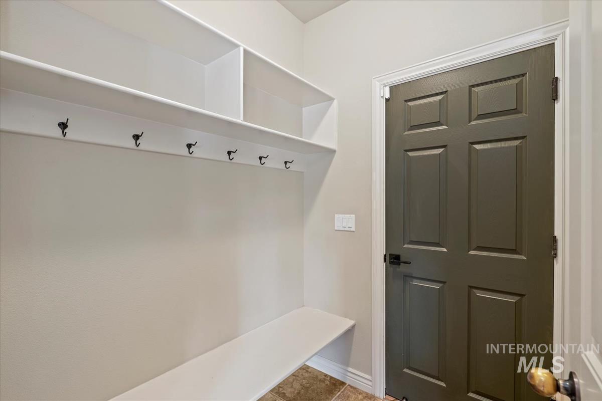 2138 Bishop Ave, Fruitland, Idaho 83619, 3 Bedrooms, 2 Bathrooms, Residential For Sale, Price $375,000,MLS 98975129