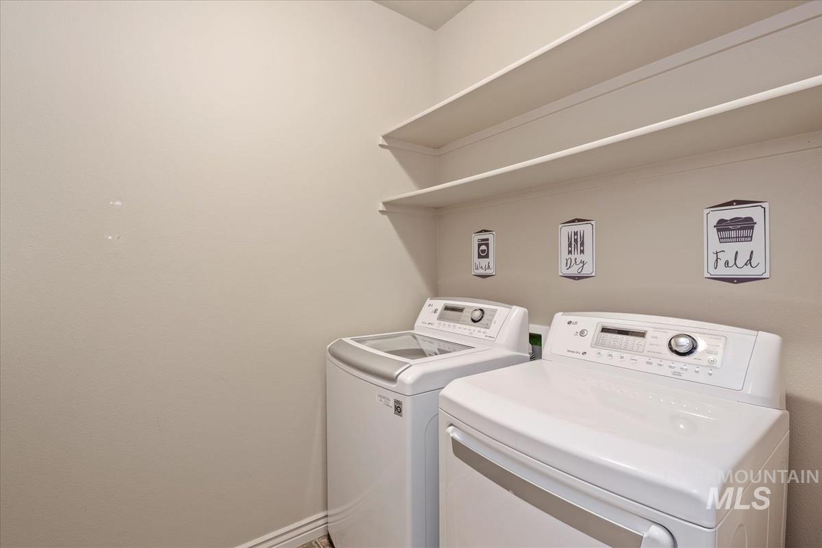 2138 Bishop Ave, Fruitland, Idaho 83619, 3 Bedrooms, 2 Bathrooms, Residential For Sale, Price $375,000,MLS 98975129