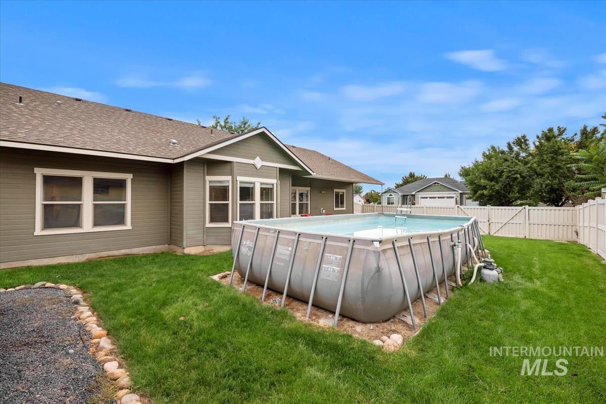 2138 Bishop Ave, Fruitland, Idaho 83619, 3 Bedrooms, 2 Bathrooms, Residential For Sale, Price $375,000,MLS 98975129