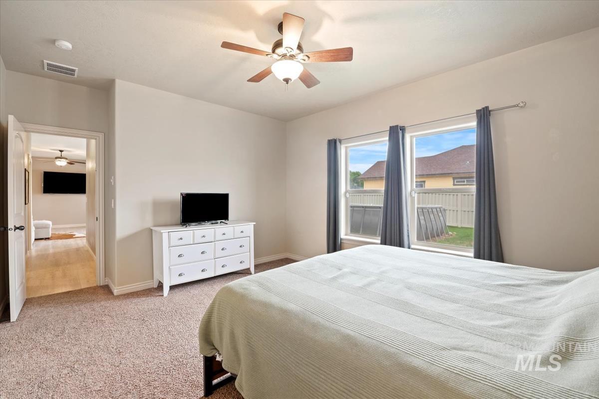 2138 Bishop Ave, Fruitland, Idaho 83619, 3 Bedrooms, 2 Bathrooms, Residential For Sale, Price $375,000,MLS 98975129