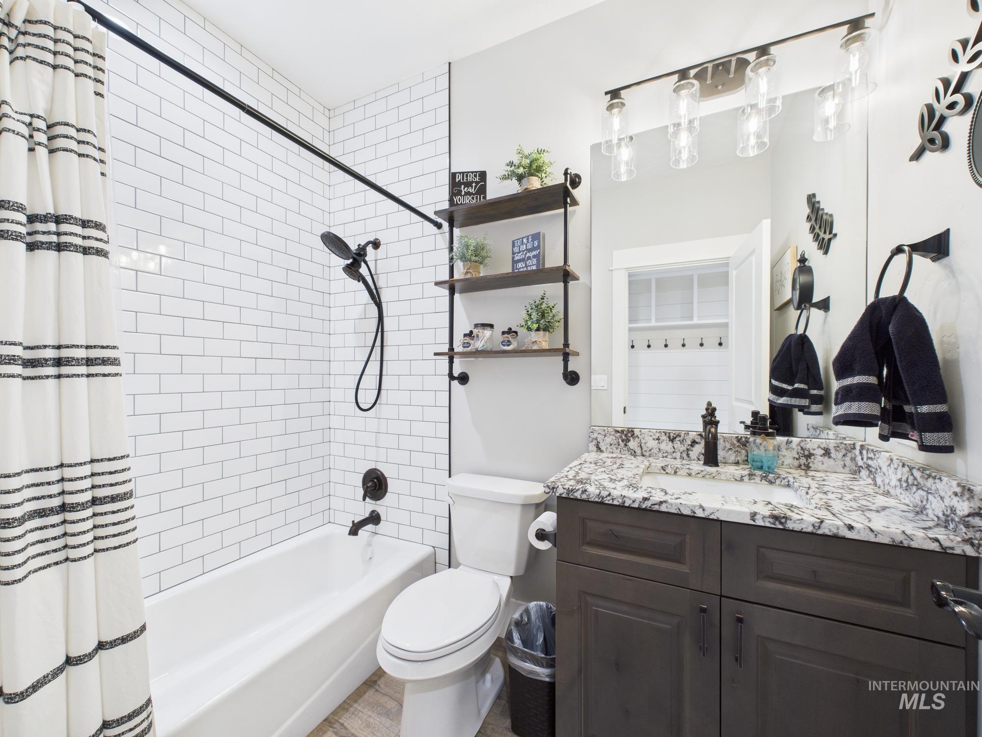 11621 Bullock Road, Middleton, Idaho 83644, 5 Bedrooms, 4 Bathrooms, Residential For Sale, Price $1,520,000,MLS 98975130