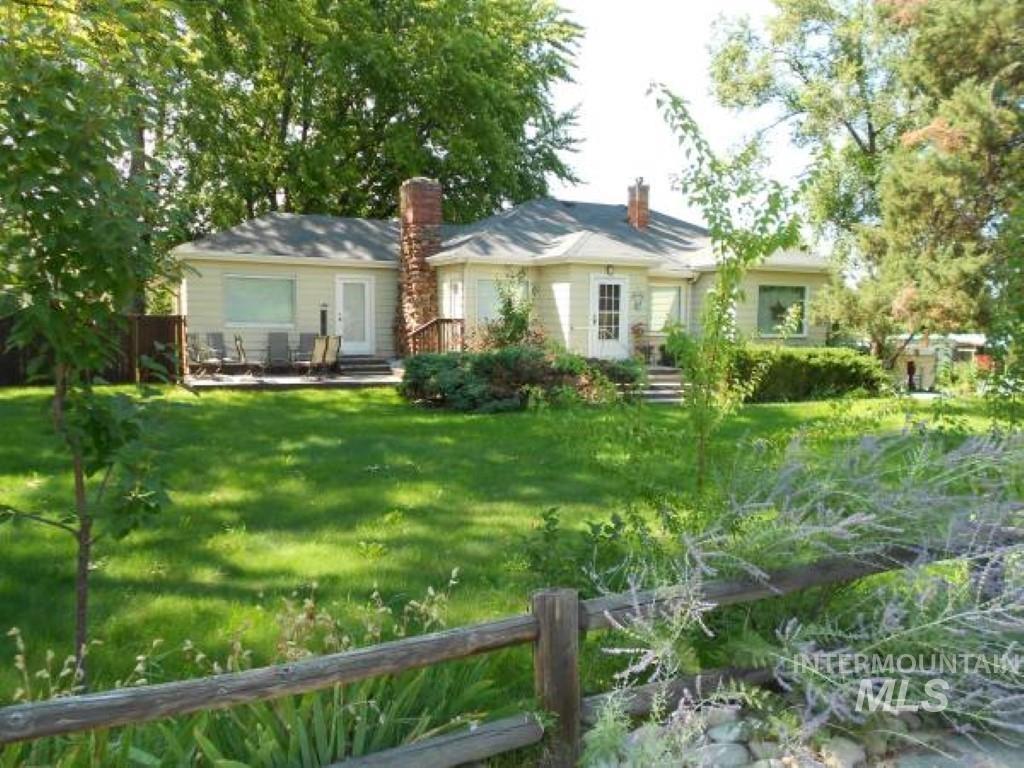 1119 N Eagle Rd, Eagle, Idaho 83616-5017, 3 Bedrooms, 1 Bathroom, Residential For Sale, Price $980,000,MLS 98975131