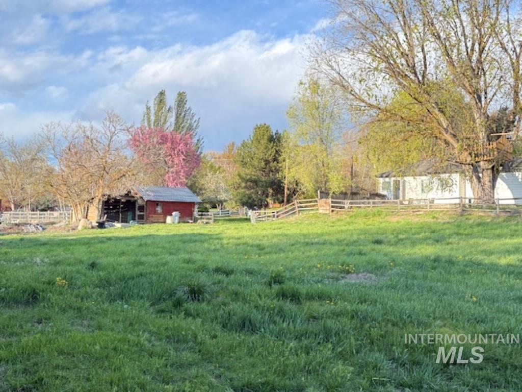 1119 N Eagle Rd, Eagle, Idaho 83616-5017, 3 Bedrooms, 1 Bathroom, Residential For Sale, Price $980,000,MLS 98975131