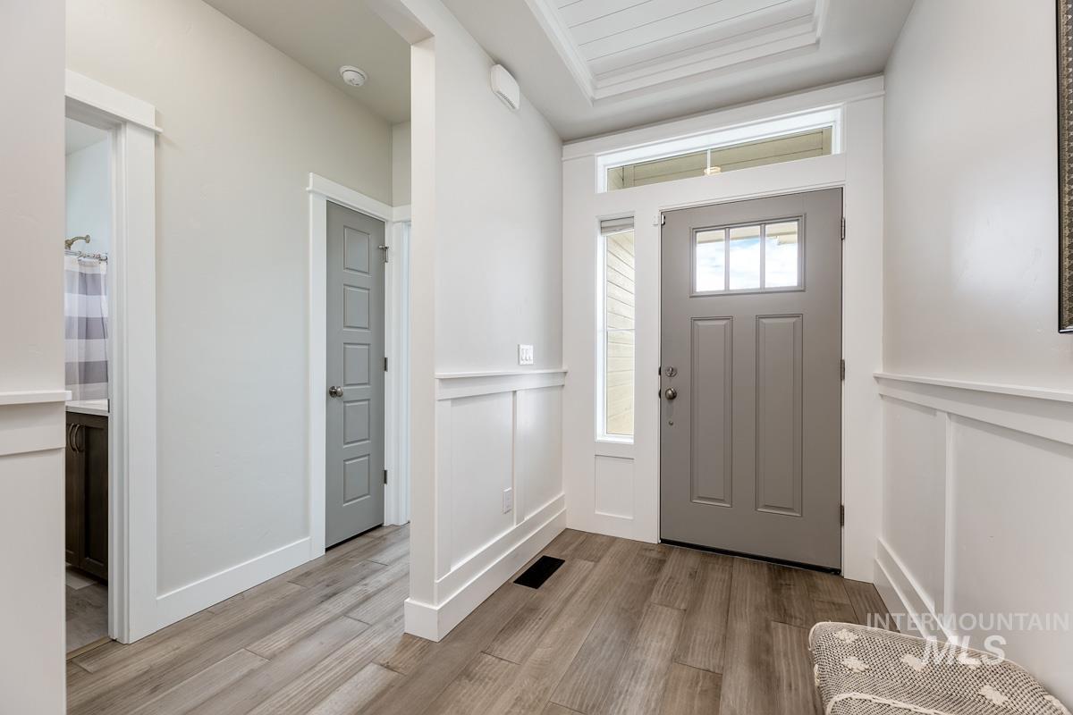 12450 W Brentor St, Boise, Idaho 83709, 3 Bedrooms, 2 Bathrooms, Residential For Sale, Price $600,000,MLS 98975133