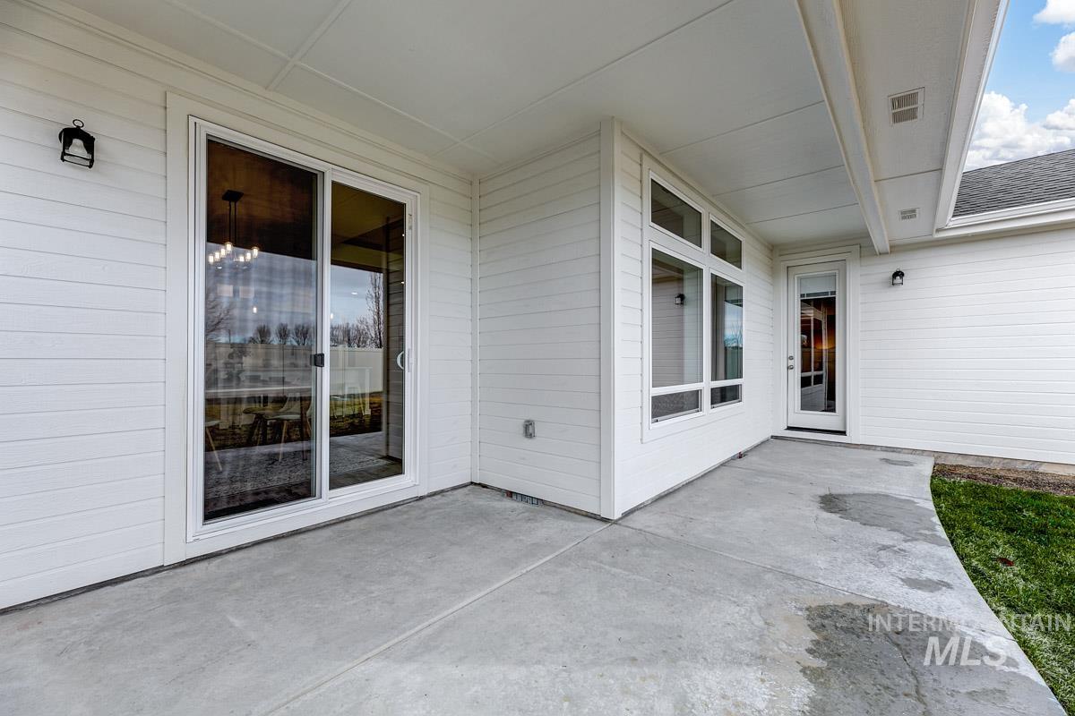 12450 W Brentor St, Boise, Idaho 83709, 3 Bedrooms, 2 Bathrooms, Residential For Sale, Price $600,000,MLS 98975133