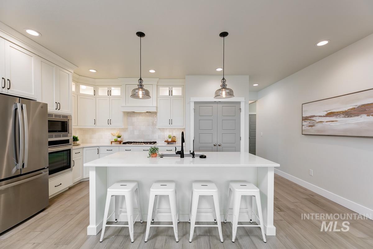 12450 W Brentor St, Boise, Idaho 83709, 3 Bedrooms, 2 Bathrooms, Residential For Sale, Price $600,000,MLS 98975133