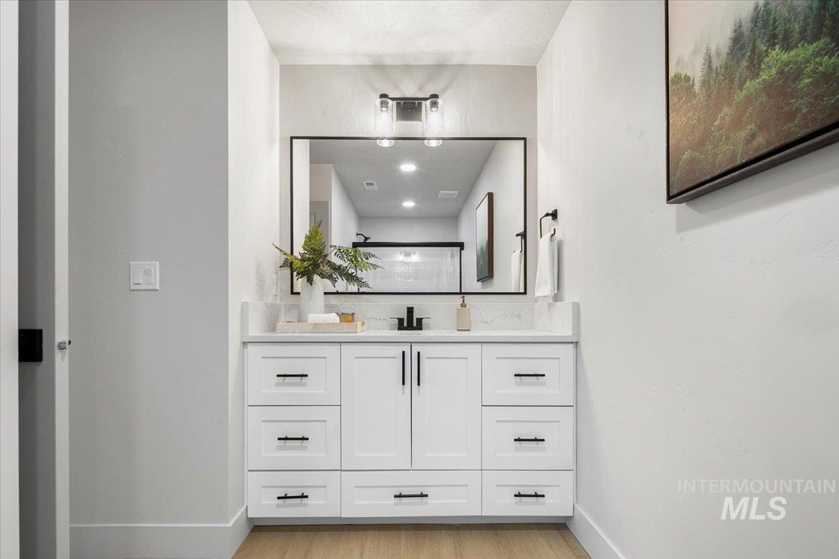 218 W Roosevelt Ave, Nampa, Idaho 83686, 3 Bedrooms, 2.5 Bathrooms, Residential For Sale, Price $385,000,MLS 98975134