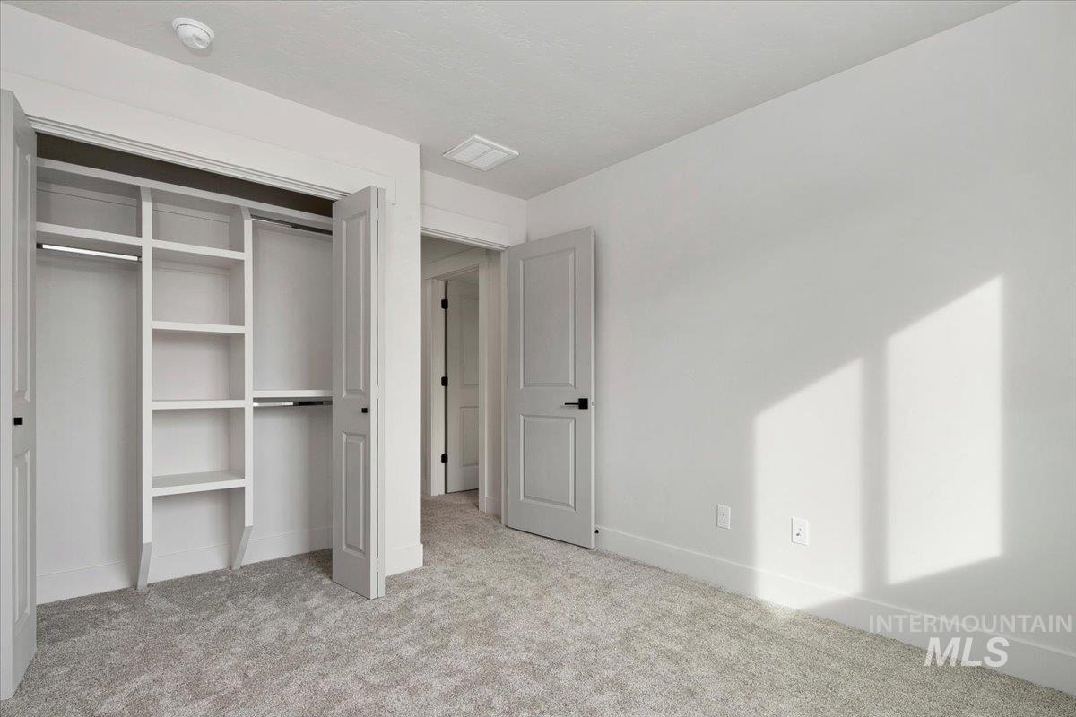 218 W Roosevelt Ave, Nampa, Idaho 83686, 3 Bedrooms, 2.5 Bathrooms, Residential For Sale, Price $385,000,MLS 98975134