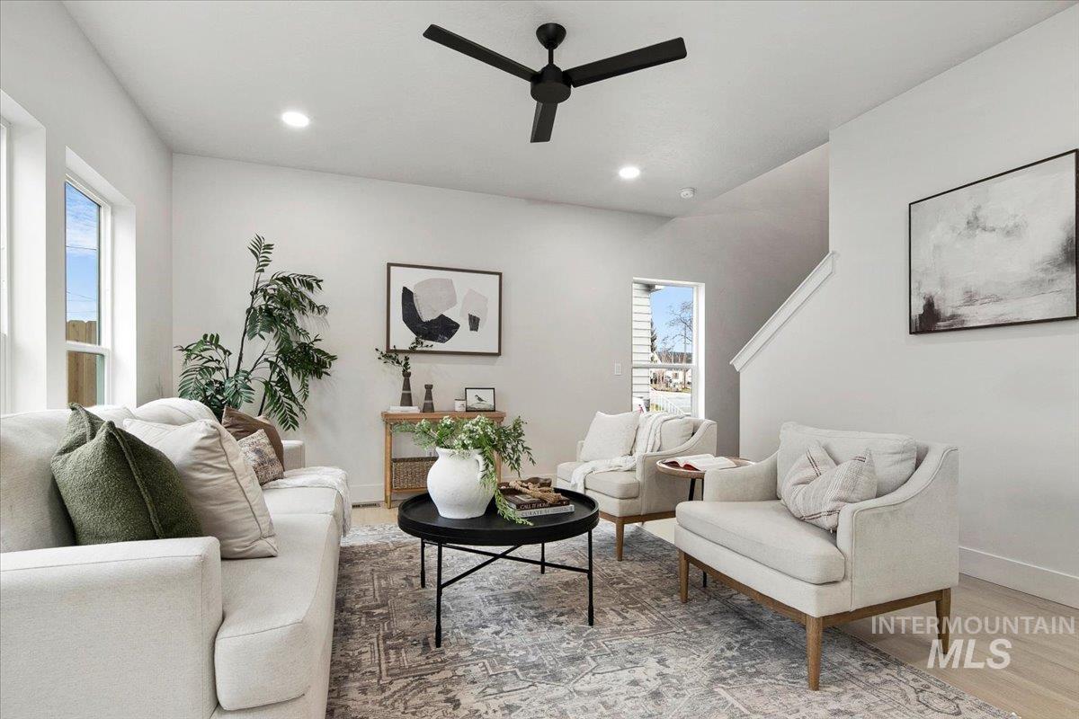 218 W Roosevelt Ave, Nampa, Idaho 83686, 3 Bedrooms, 2.5 Bathrooms, Residential For Sale, Price $385,000,MLS 98975134