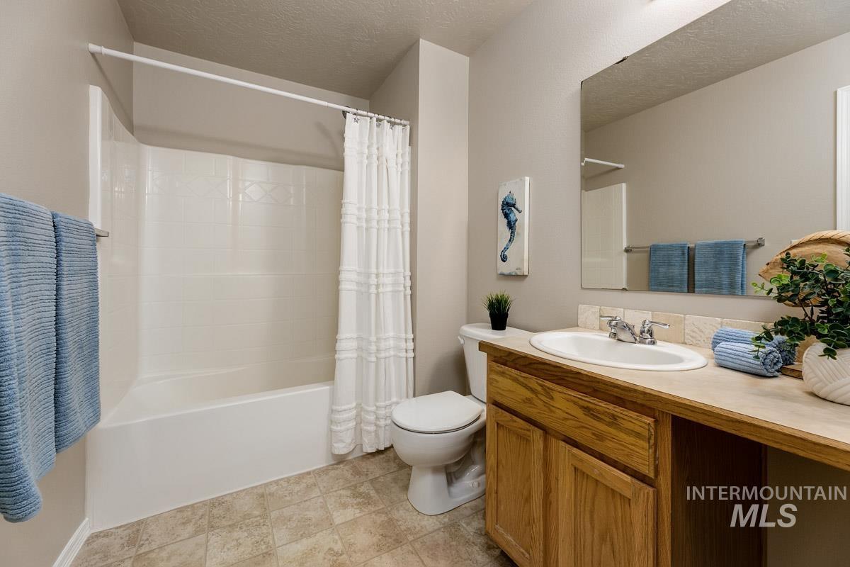 3558 N Bryce Canyon Ave, Meridian, Idaho 83646, 4 Bedrooms, 4.5 Bathrooms, Residential For Sale, Price $499,995,MLS 98975138