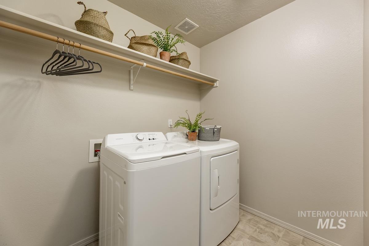 3558 N Bryce Canyon Ave, Meridian, Idaho 83646, 4 Bedrooms, 4.5 Bathrooms, Residential For Sale, Price $499,995,MLS 98975138