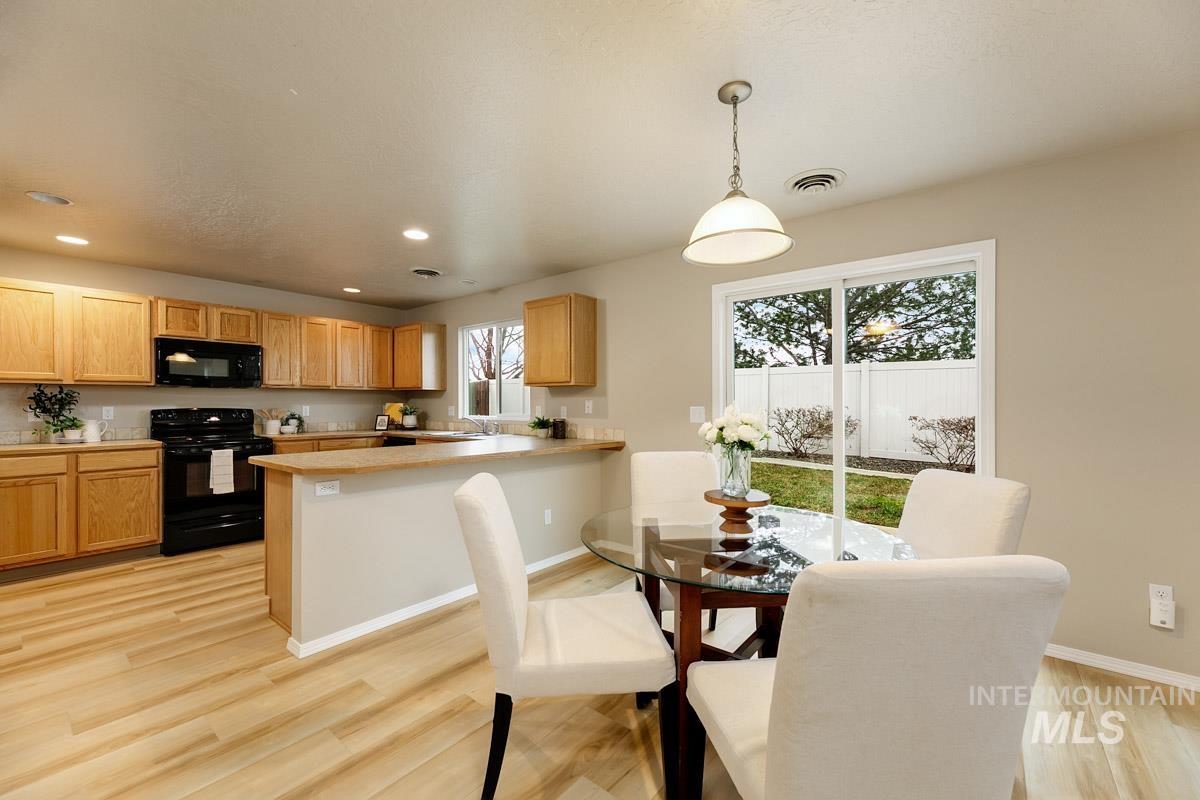 3558 N Bryce Canyon Ave, Meridian, Idaho 83646, 4 Bedrooms, 4.5 Bathrooms, Residential For Sale, Price $499,995,MLS 98975138