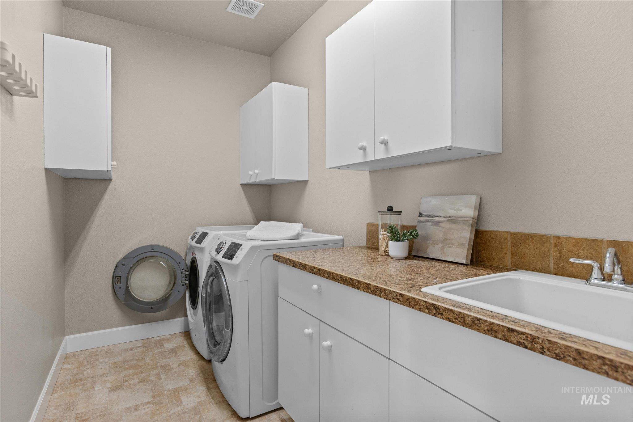 1268 W Cobblefield Ct, Meridian, Idaho 83646-6380, 3 Bedrooms, 2.5 Bathrooms, Residential For Sale, Price $499,900,MLS 98975140