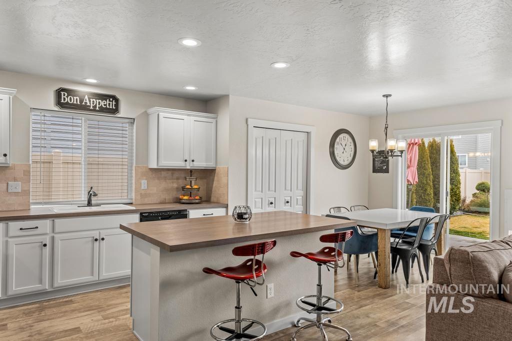 8433 E Rathdrum Dr, Nampa, Idaho 83687, 4 Bedrooms, 2.5 Bathrooms, Residential For Sale, Price $569,900,MLS 98975141