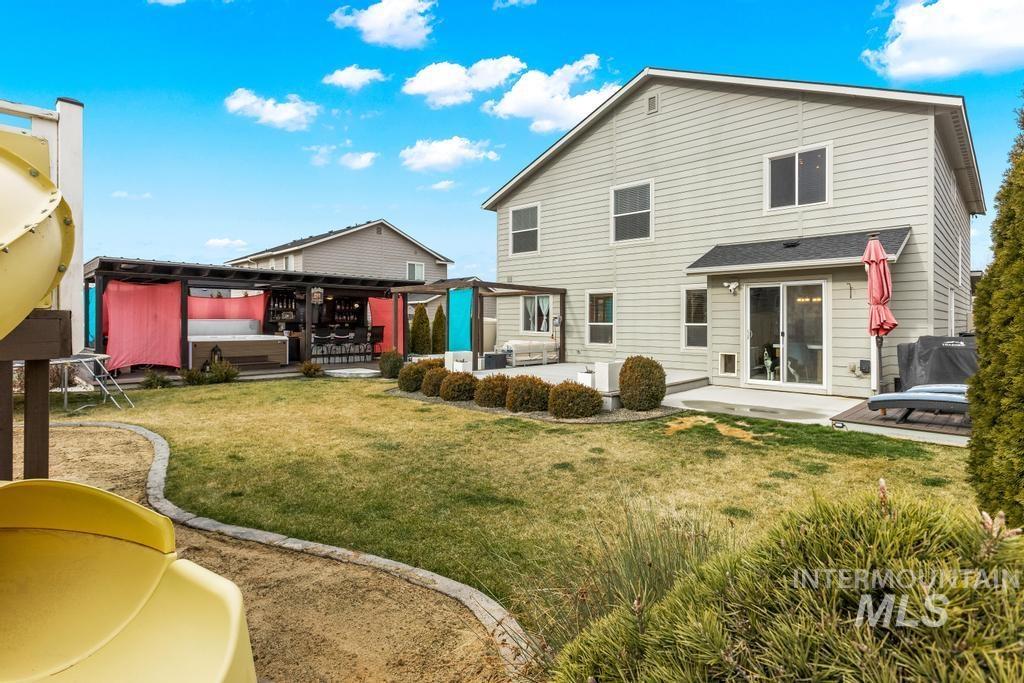 8433 E Rathdrum Dr, Nampa, Idaho 83687, 4 Bedrooms, 2.5 Bathrooms, Residential For Sale, Price $569,900, 98975141