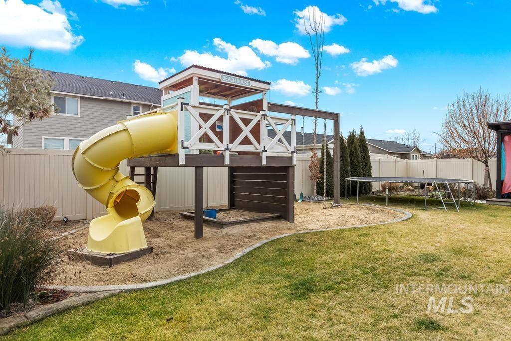 8433 E Rathdrum Dr, Nampa, Idaho 83687, 4 Bedrooms, 2.5 Bathrooms, Residential For Sale, Price $569,900, 98975141