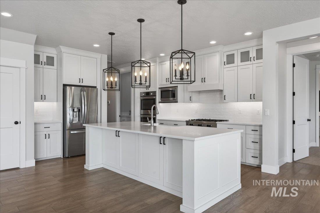 604 S Rivermist Ave, Star, Idaho 83669, 5 Bedrooms, 3.5 Bathrooms, Residential For Sale, Price $1,100,000,MLS 98975144