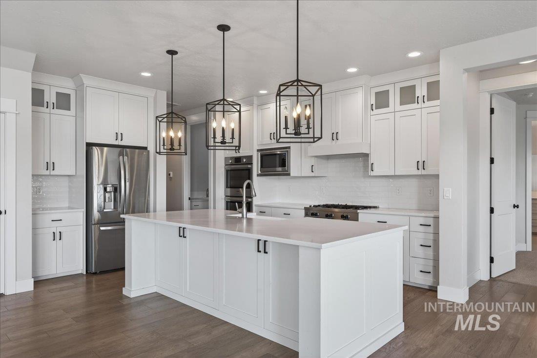 604 S Rivermist Ave, Star, Idaho 83669, 5 Bedrooms, 3.5 Bathrooms, Residential For Sale, Price $1,100,000,MLS 98975144