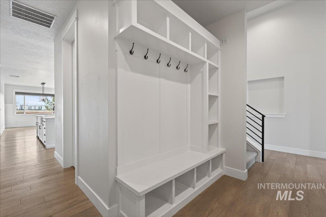 604 S Rivermist Ave, Star, Idaho 83669, 5 Bedrooms, 3.5 Bathrooms, Residential For Sale, Price $1,100,000,MLS 98975144