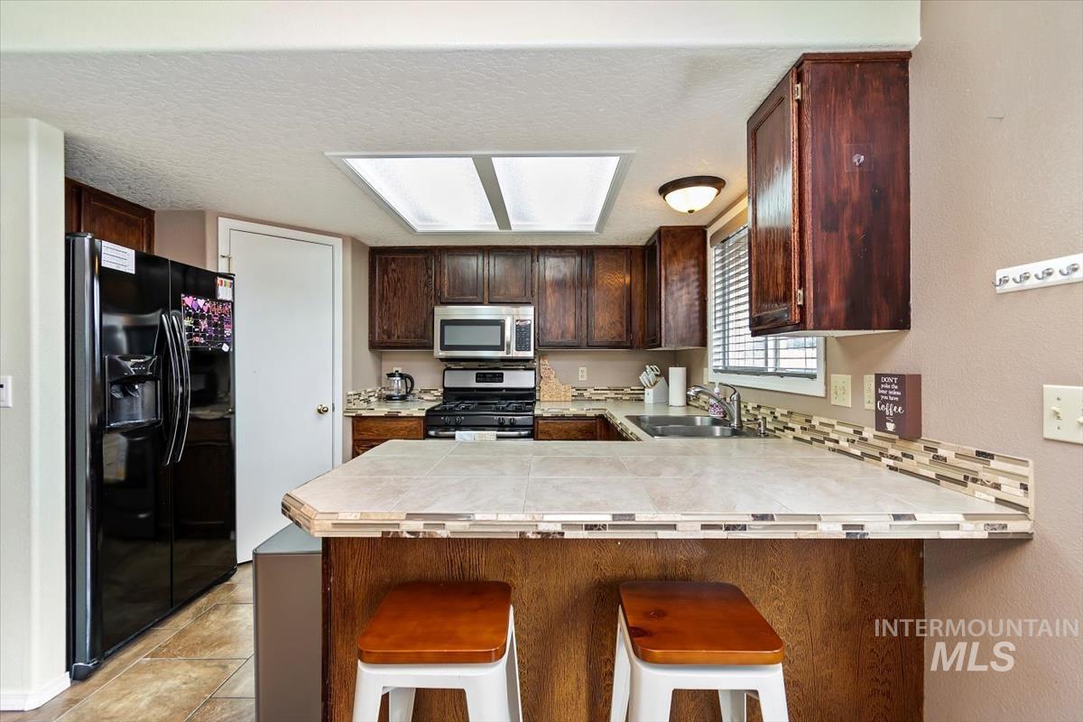 3734 S Peoria, Meridian, Idaho 83642, 3 Bedrooms, 2 Bathrooms, Residential For Sale, Price $394,900,MLS 98975146