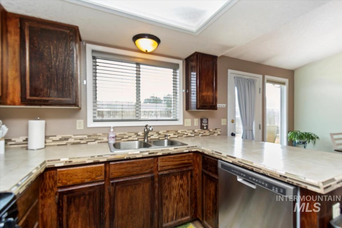 3734 S Peoria, Meridian, Idaho 83642, 3 Bedrooms, 2 Bathrooms, Residential For Sale, Price $394,900,MLS 98975146