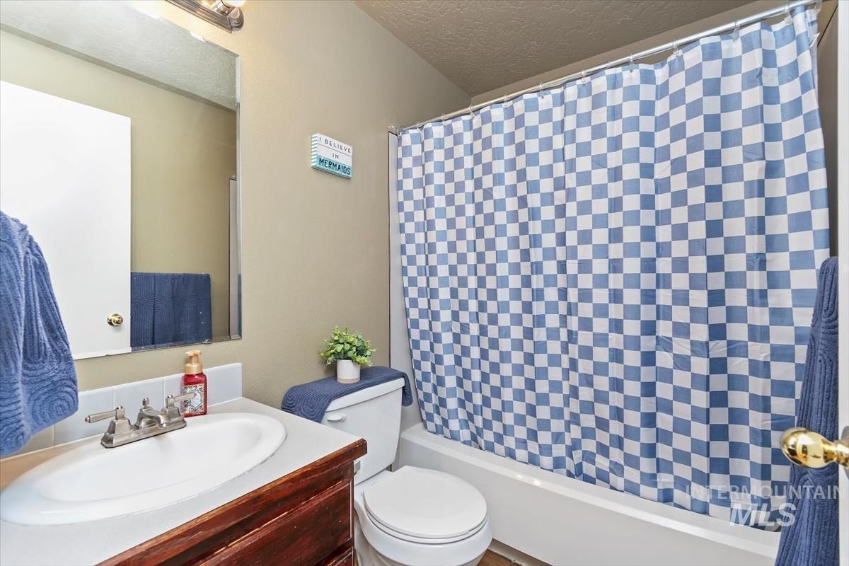 3734 S Peoria, Meridian, Idaho 83642, 3 Bedrooms, 2 Bathrooms, Residential For Sale, Price $394,900,MLS 98975146