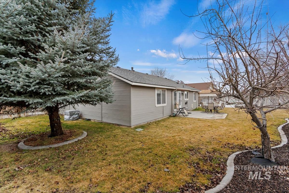 3734 S Peoria, Meridian, Idaho 83642, 3 Bedrooms, 2 Bathrooms, Residential For Sale, Price $394,900,MLS 98975146