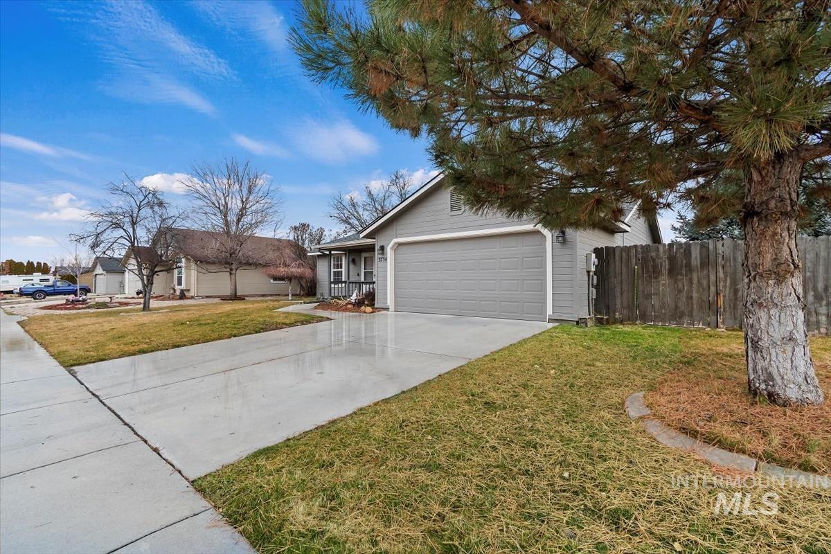 3734 S Peoria, Meridian, Idaho 83642, 3 Bedrooms, 2 Bathrooms, Residential For Sale, Price $394,900,MLS 98975146