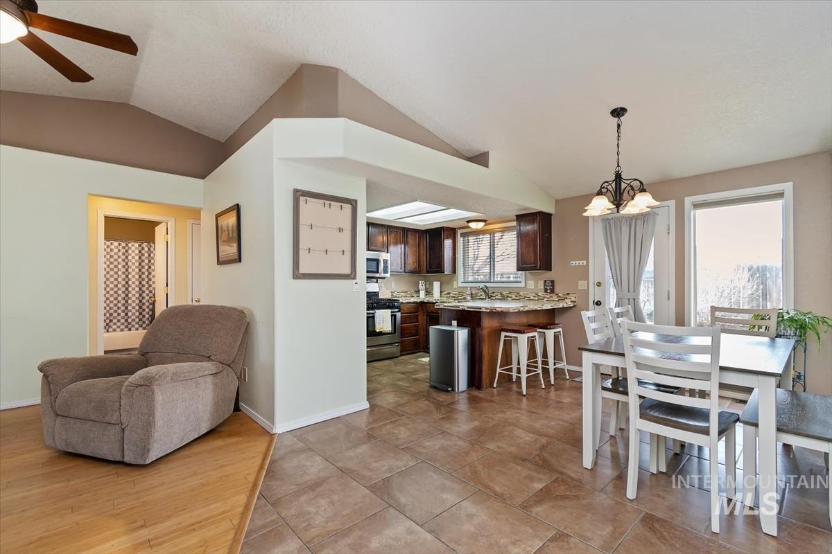 3734 S Peoria, Meridian, Idaho 83642, 3 Bedrooms, 2 Bathrooms, Residential For Sale, Price $394,900,MLS 98975146