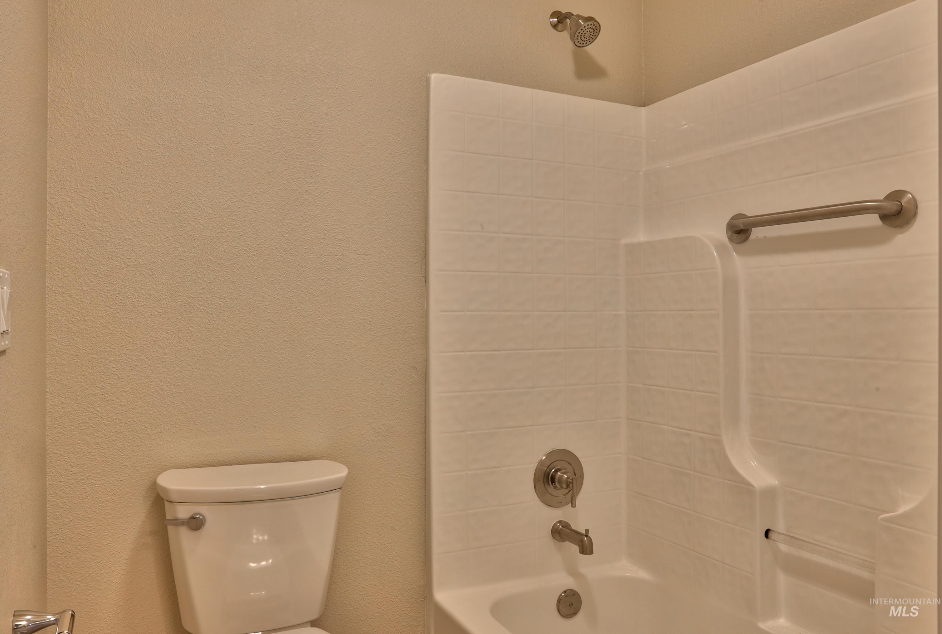 719 Benton Avenue, Nampa, Idaho 83651, 2 Bedrooms, 2 Bathrooms, Residential For Sale, Price $380,000,MLS 98975147