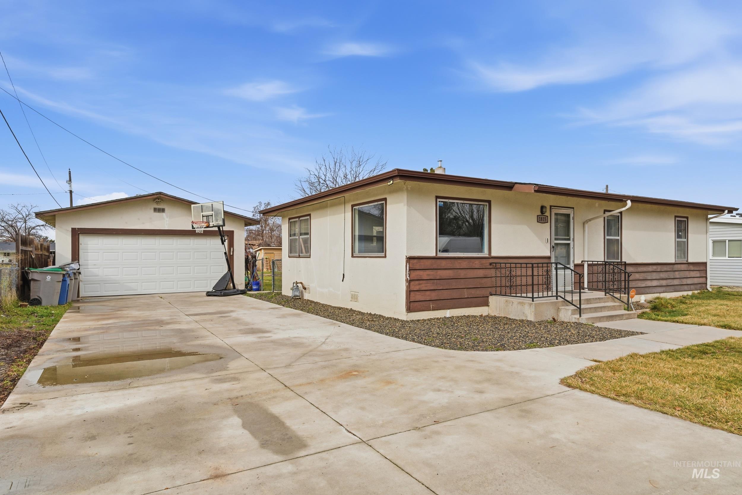 1815 S Ash Park Ln, Boise, Idaho 83709, 3 Bedrooms, 1 Bathroom, Residential For Sale, Price $420,000,MLS 98975150