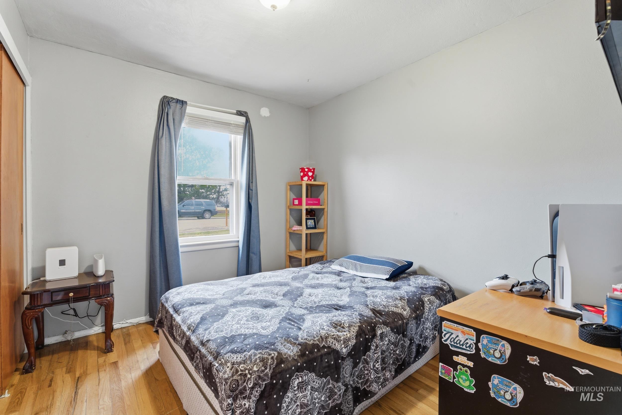 1815 S Ash Park Ln, Boise, Idaho 83709, 3 Bedrooms, 1 Bathroom, Residential For Sale, Price $420,000,MLS 98975150