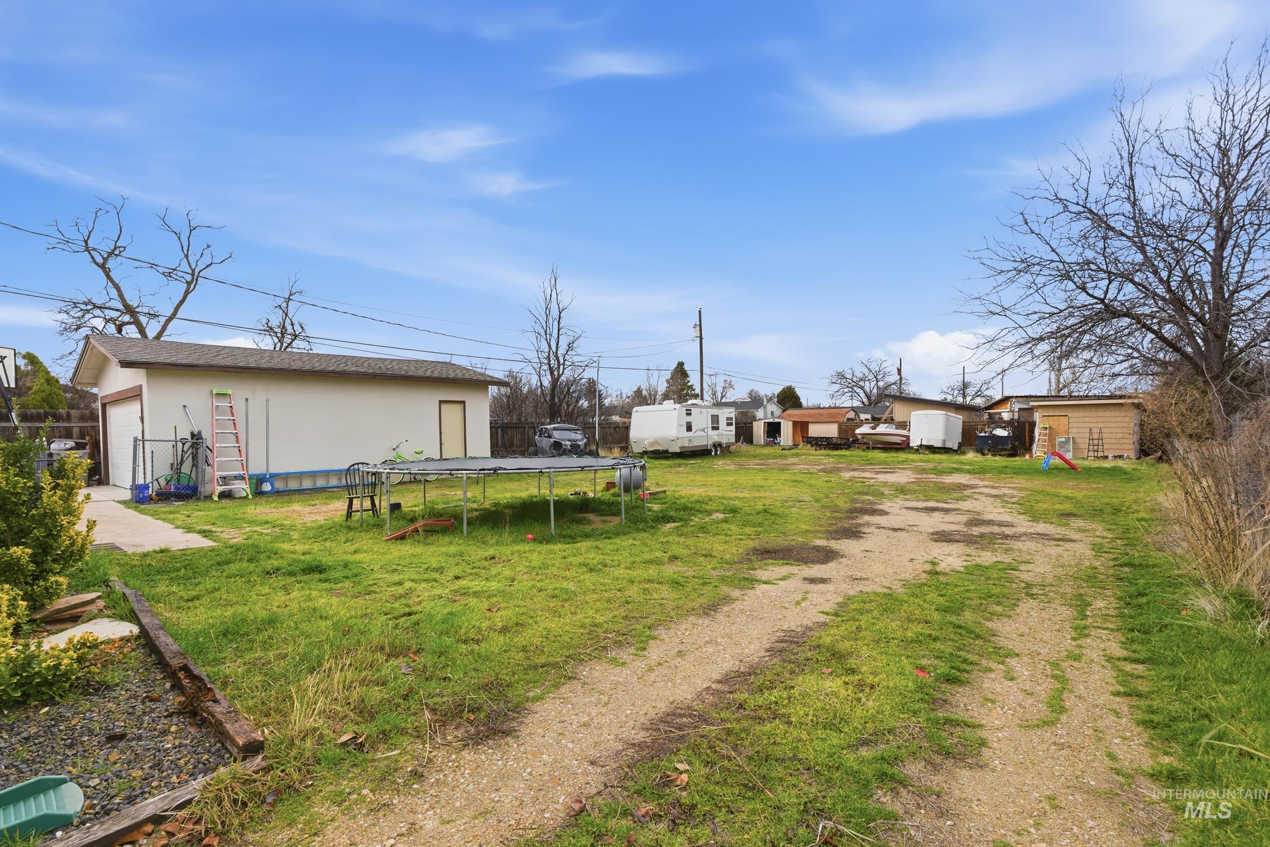 1815 S Ash Park Ln, Boise, Idaho 83709, 3 Bedrooms, 1 Bathroom, Residential For Sale, Price $420,000,MLS 98975150