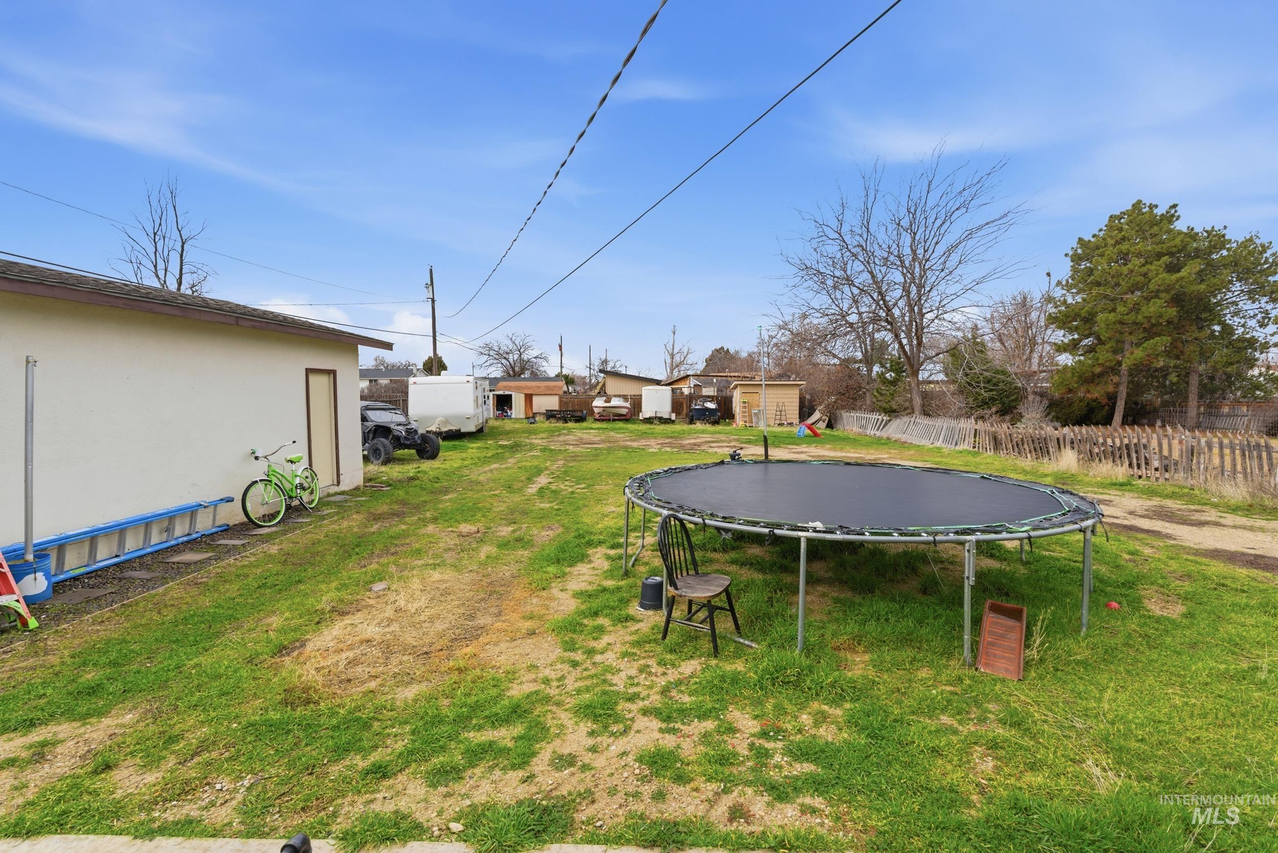 1815 S Ash Park Ln, Boise, Idaho 83709, 3 Bedrooms, 1 Bathroom, Residential For Sale, Price $420,000,MLS 98975150