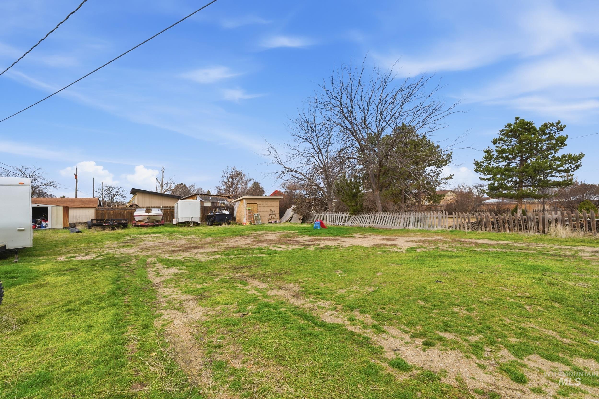 1815 S Ash Park Ln, Boise, Idaho 83709, 3 Bedrooms, 1 Bathroom, Residential For Sale, Price $420,000,MLS 98975150