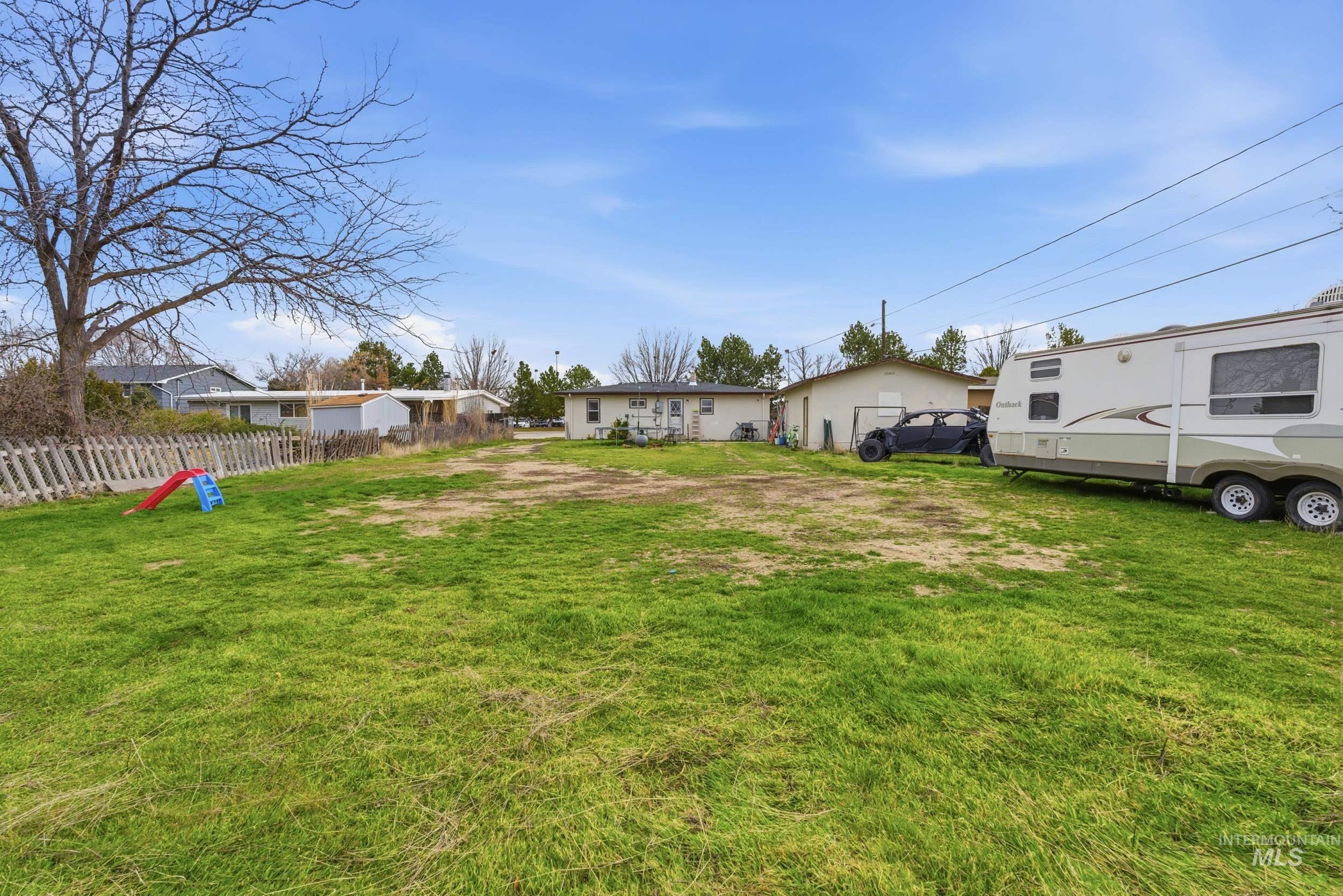 1815 S Ash Park Ln, Boise, Idaho 83709, 3 Bedrooms, 1 Bathroom, Residential For Sale, Price $420,000,MLS 98975150