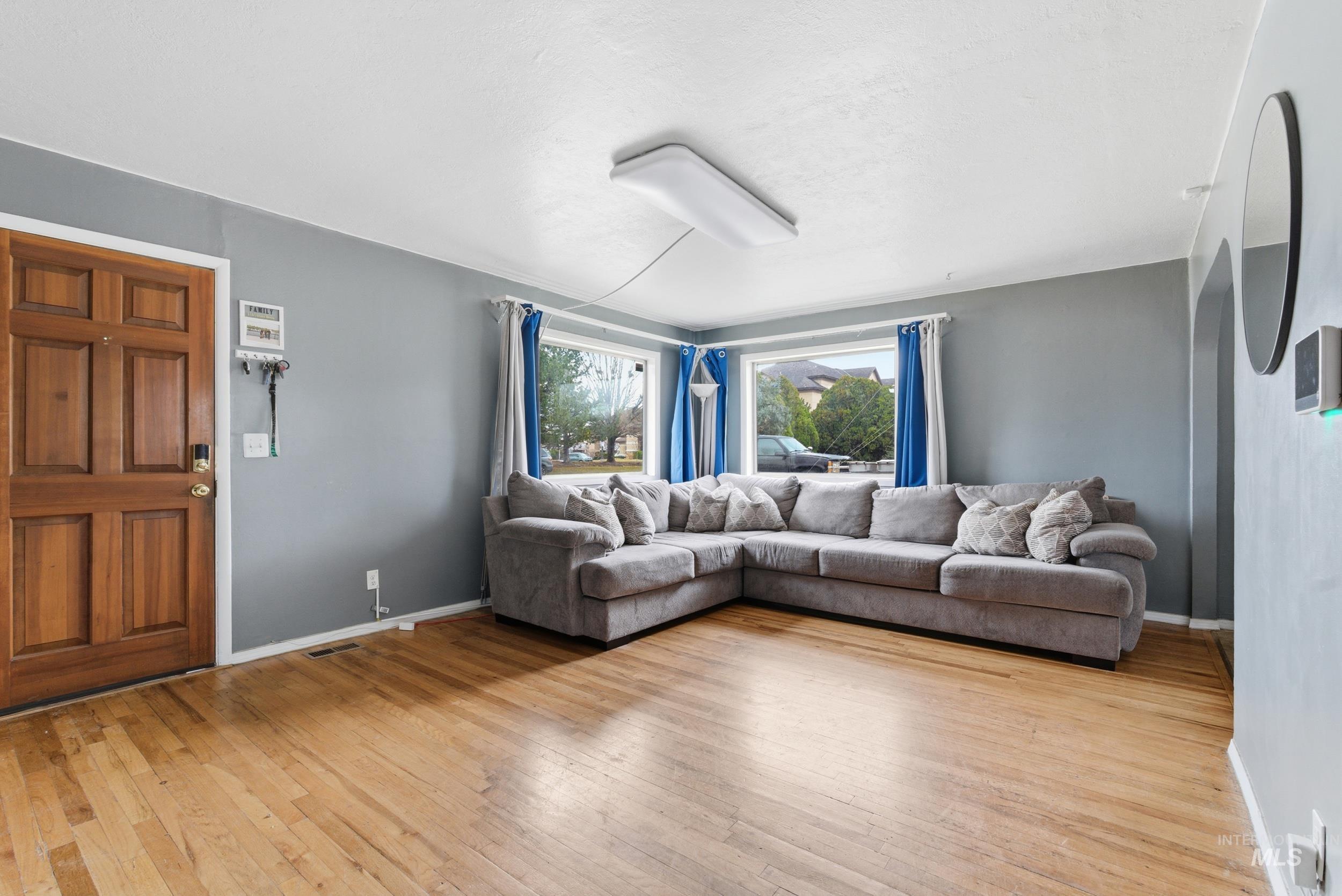 1815 S Ash Park Ln, Boise, Idaho 83709, 3 Bedrooms, 1 Bathroom, Residential For Sale, Price $420,000,MLS 98975150