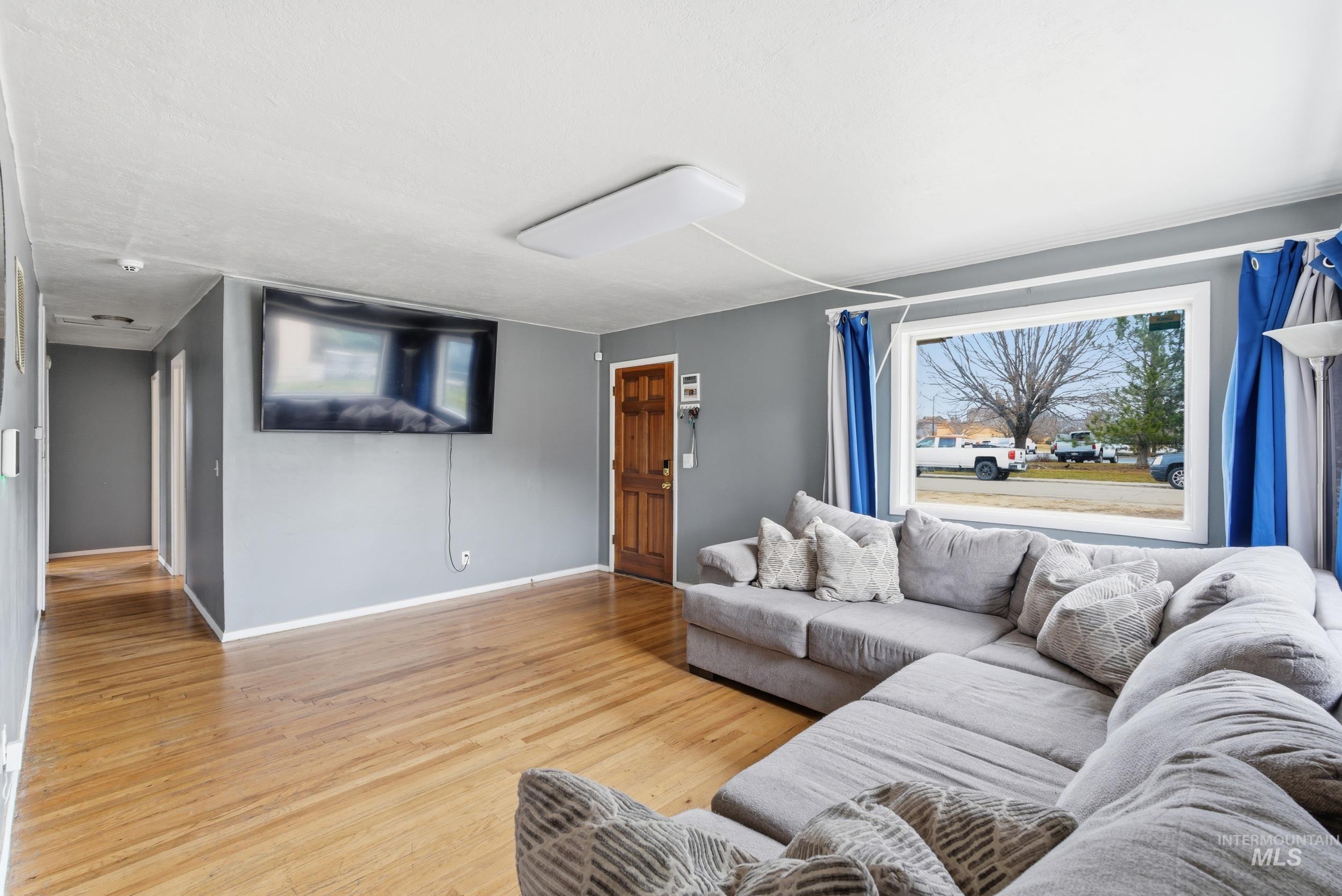 1815 S Ash Park Ln, Boise, Idaho 83709, 3 Bedrooms, 1 Bathroom, Residential For Sale, Price $420,000,MLS 98975150