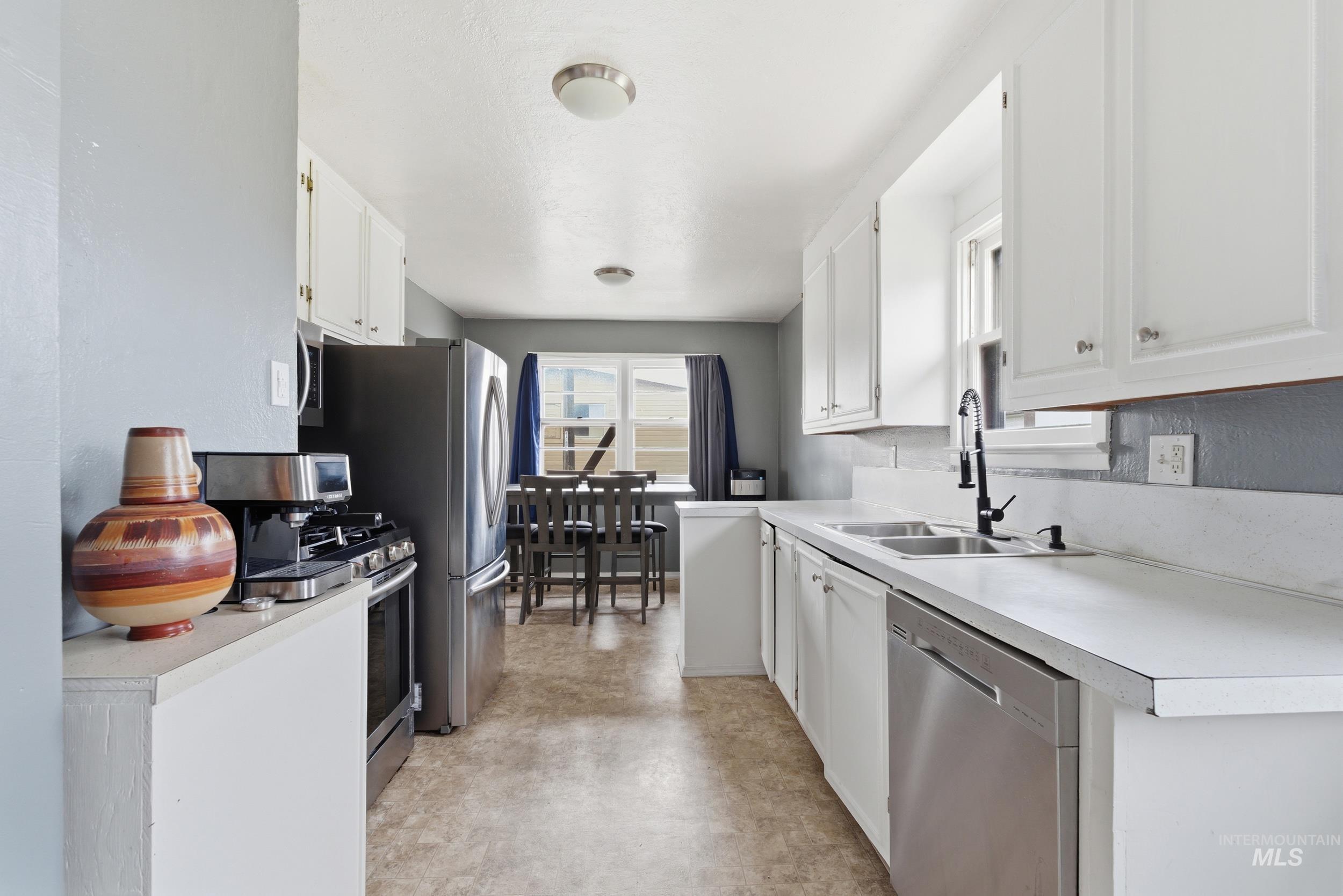 1815 S Ash Park Ln, Boise, Idaho 83709, 3 Bedrooms, 1 Bathroom, Residential For Sale, Price $420,000,MLS 98975150