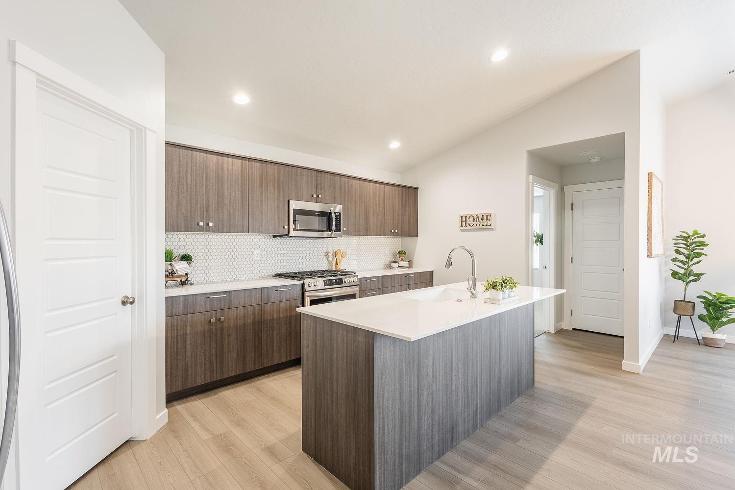 6189 W Karpathos St, Meridian, Idaho 83646, 4 Bedrooms, 2 Bathrooms, Residential For Sale, Price $515,000,MLS 98975151