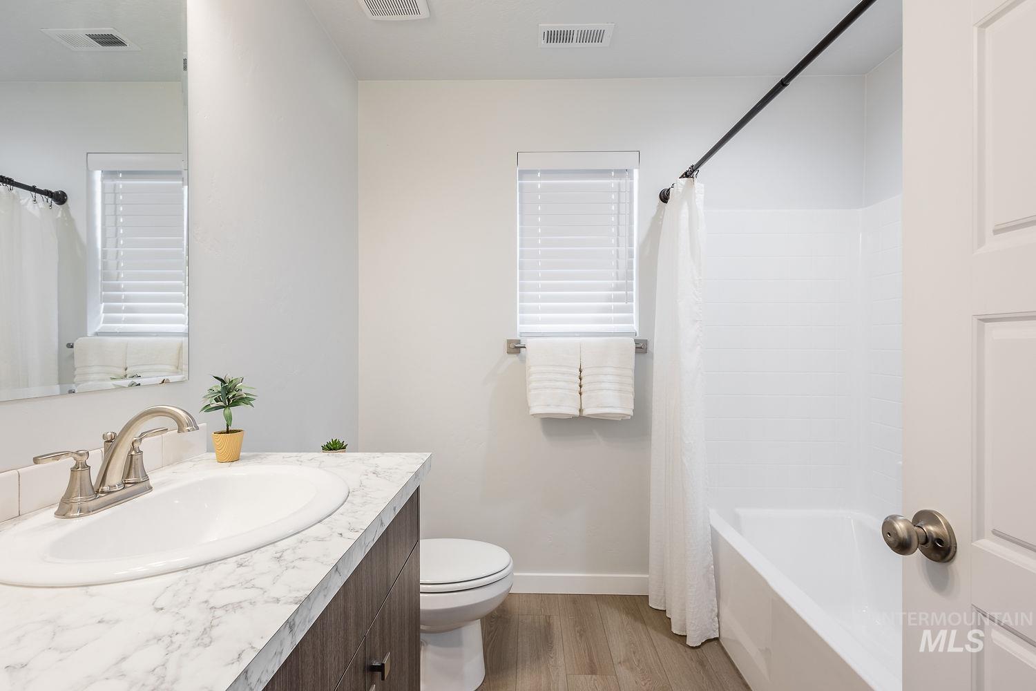 6189 W Karpathos St, Meridian, Idaho 83646, 4 Bedrooms, 2 Bathrooms, Residential For Sale, Price $515,000,MLS 98975151