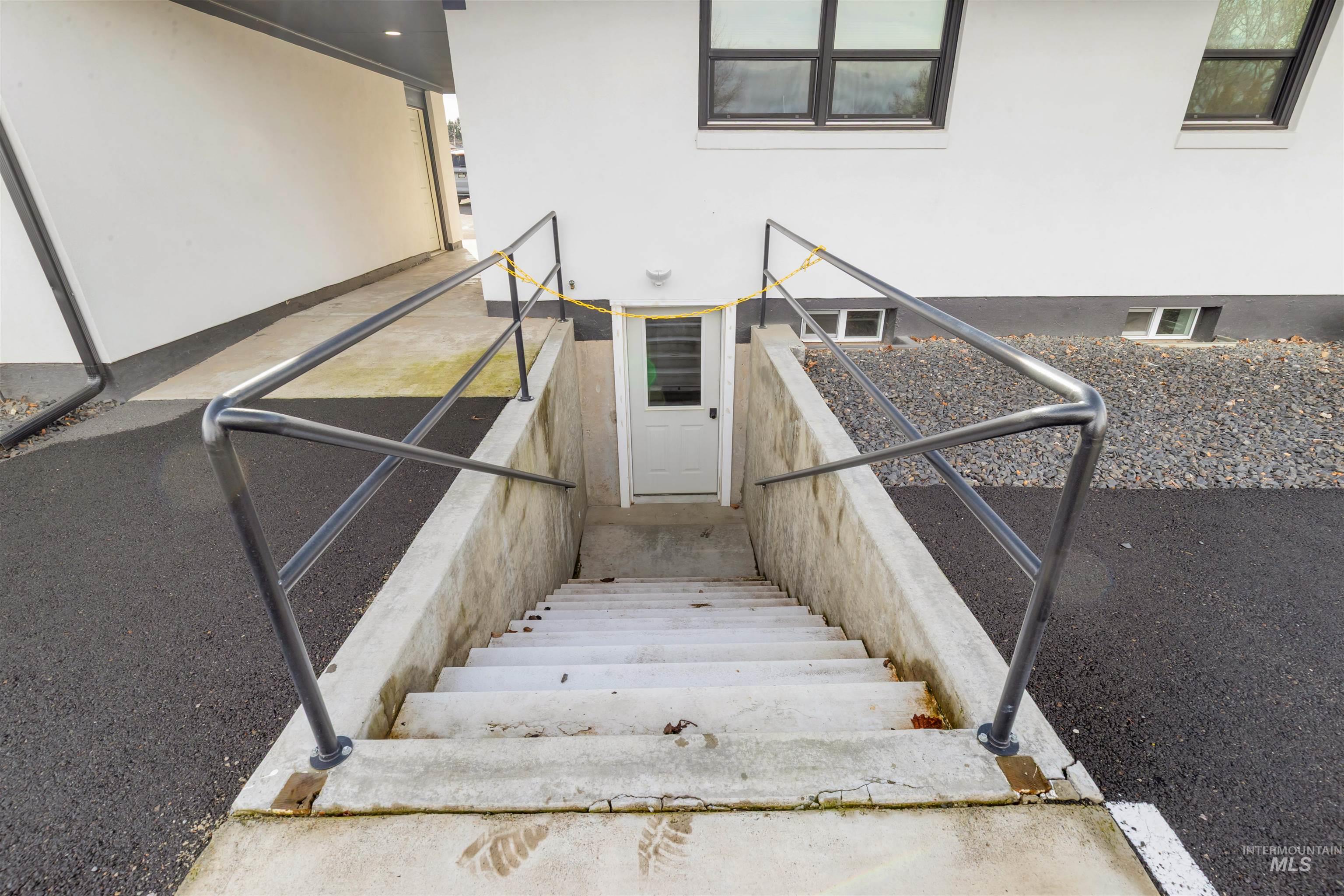 909 Bryden Avenue, Lewiston, Idaho 83501, Business/Commercial For Sale, Price $689,000,MLS 98975152