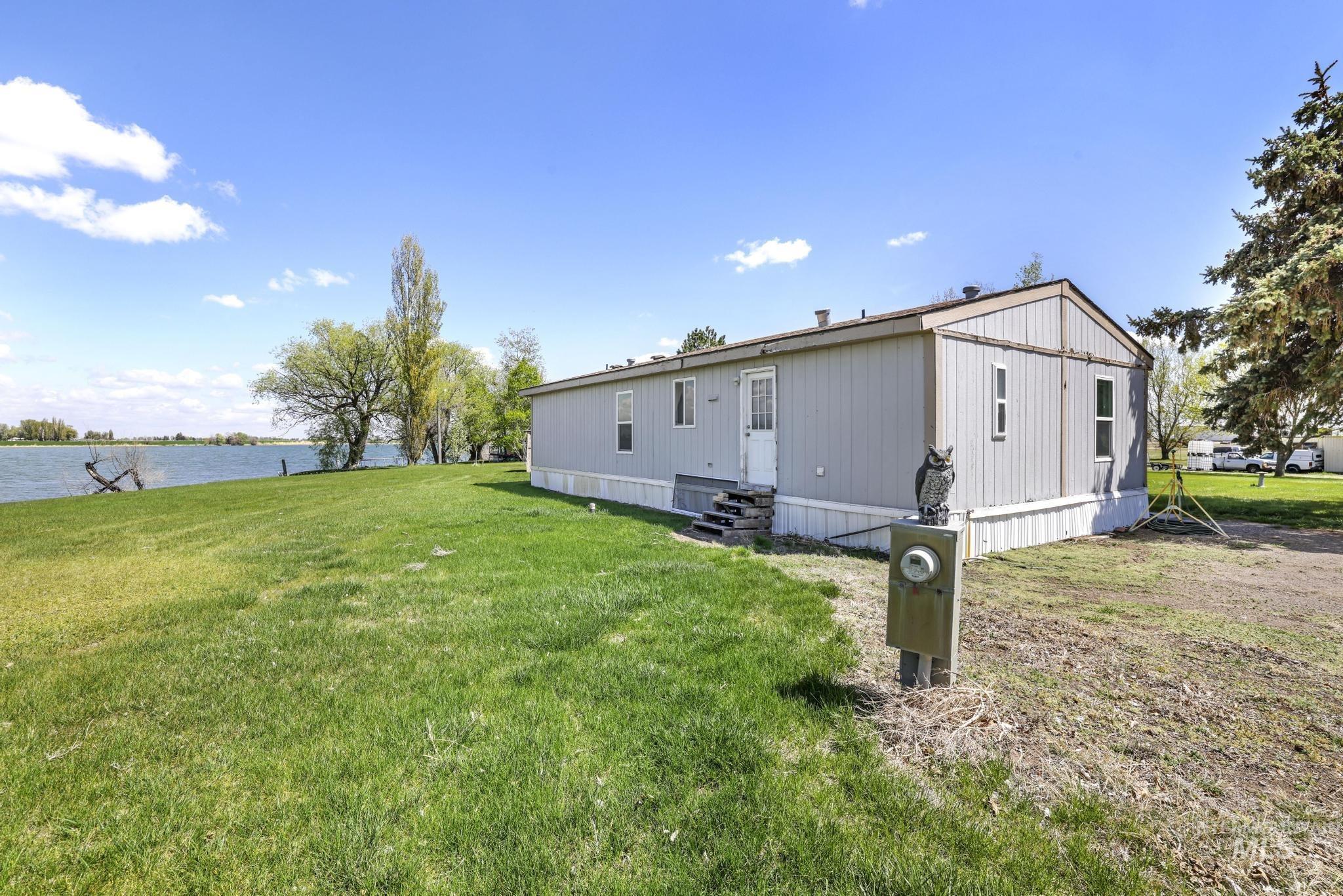 392 W 90 N, Burley, Idaho 83318-5070, 3 Bedrooms, 2 Bathrooms, Residential For Sale, Price $2,300,000,MLS 98975153