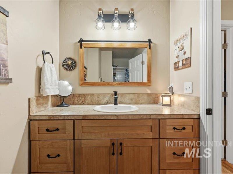 424 Lindenwood, Nampa, Idaho 83686, 2 Bedrooms, 2 Bathrooms, Residential For Sale, Price $444,900,MLS 98975154