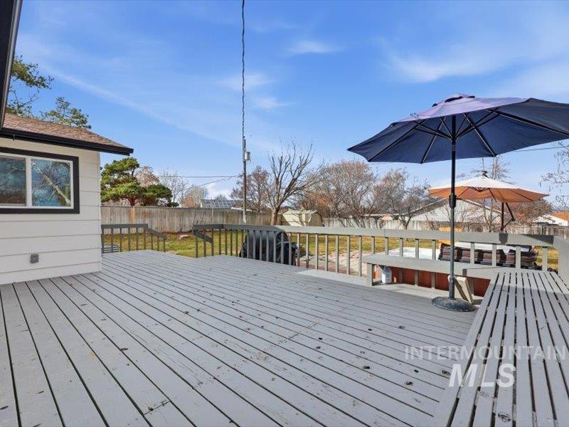 424 Lindenwood, Nampa, Idaho 83686, 2 Bedrooms, 2 Bathrooms, Residential For Sale, Price $444,900,MLS 98975154