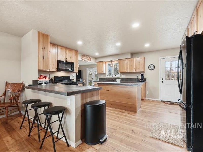 424 Lindenwood, Nampa, Idaho 83686, 2 Bedrooms, 2 Bathrooms, Residential For Sale, Price $444,900,MLS 98975154