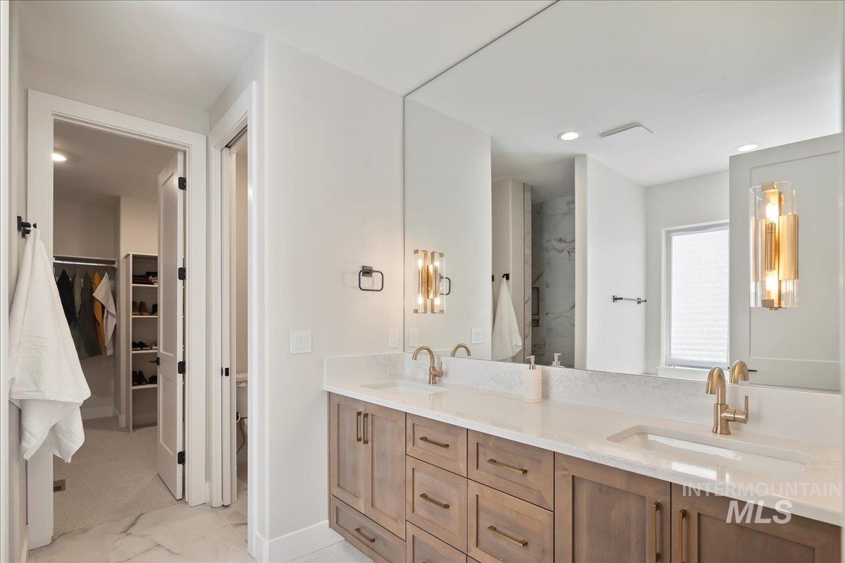 14050 N Rainy Place, Boise, Idaho 83714, 5 Bedrooms, 4 Bathrooms, Residential For Sale, Price $1,050,000,MLS 98975159