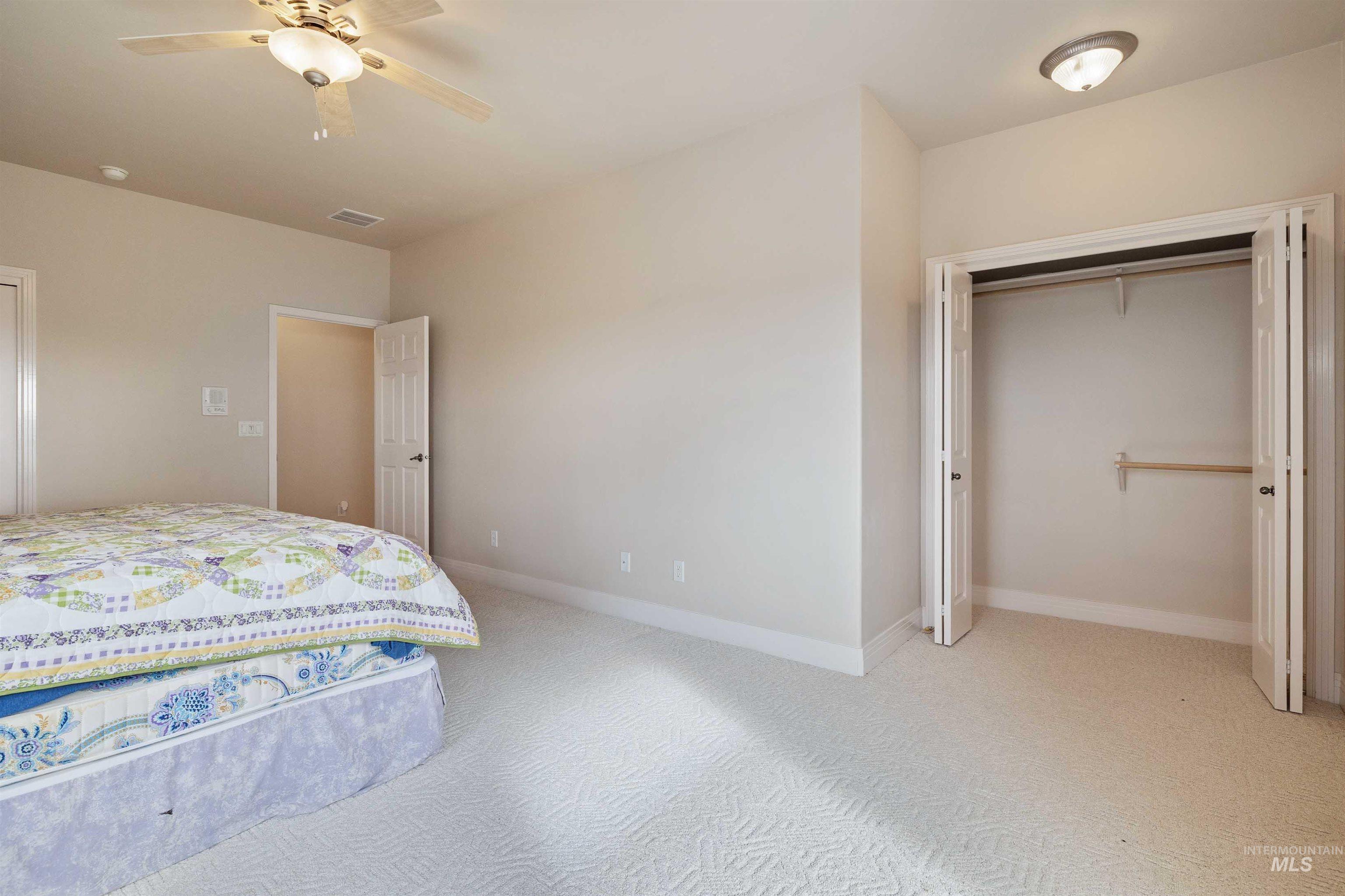 302 S 700 E, Jerome, Idaho 83338, 6 Bedrooms, 3 Bathrooms, Residential For Sale, Price $700,000,MLS 98975160