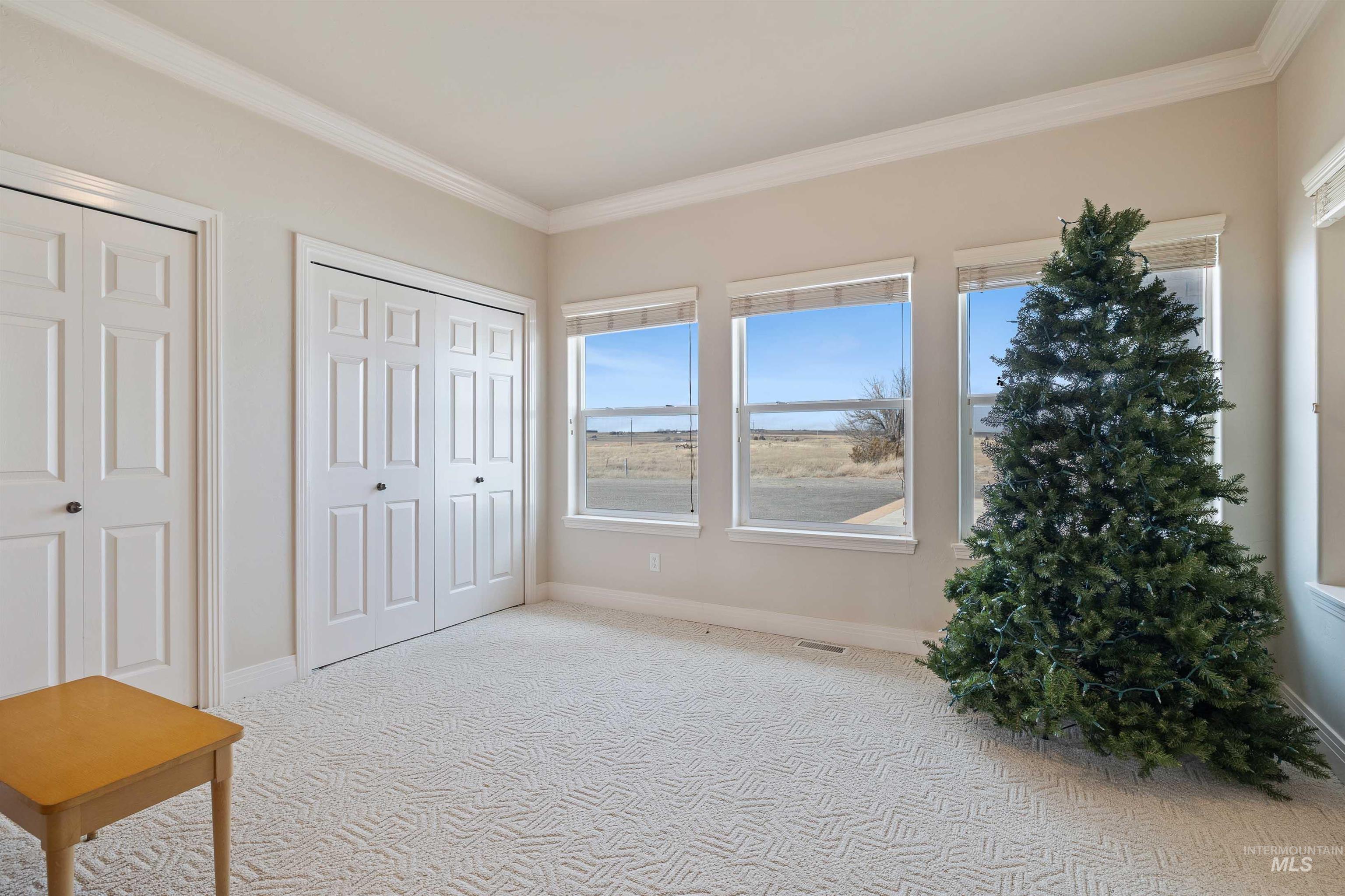 302 S 700 E, Jerome, Idaho 83338, 6 Bedrooms, 3 Bathrooms, Residential For Sale, Price $700,000,MLS 98975160