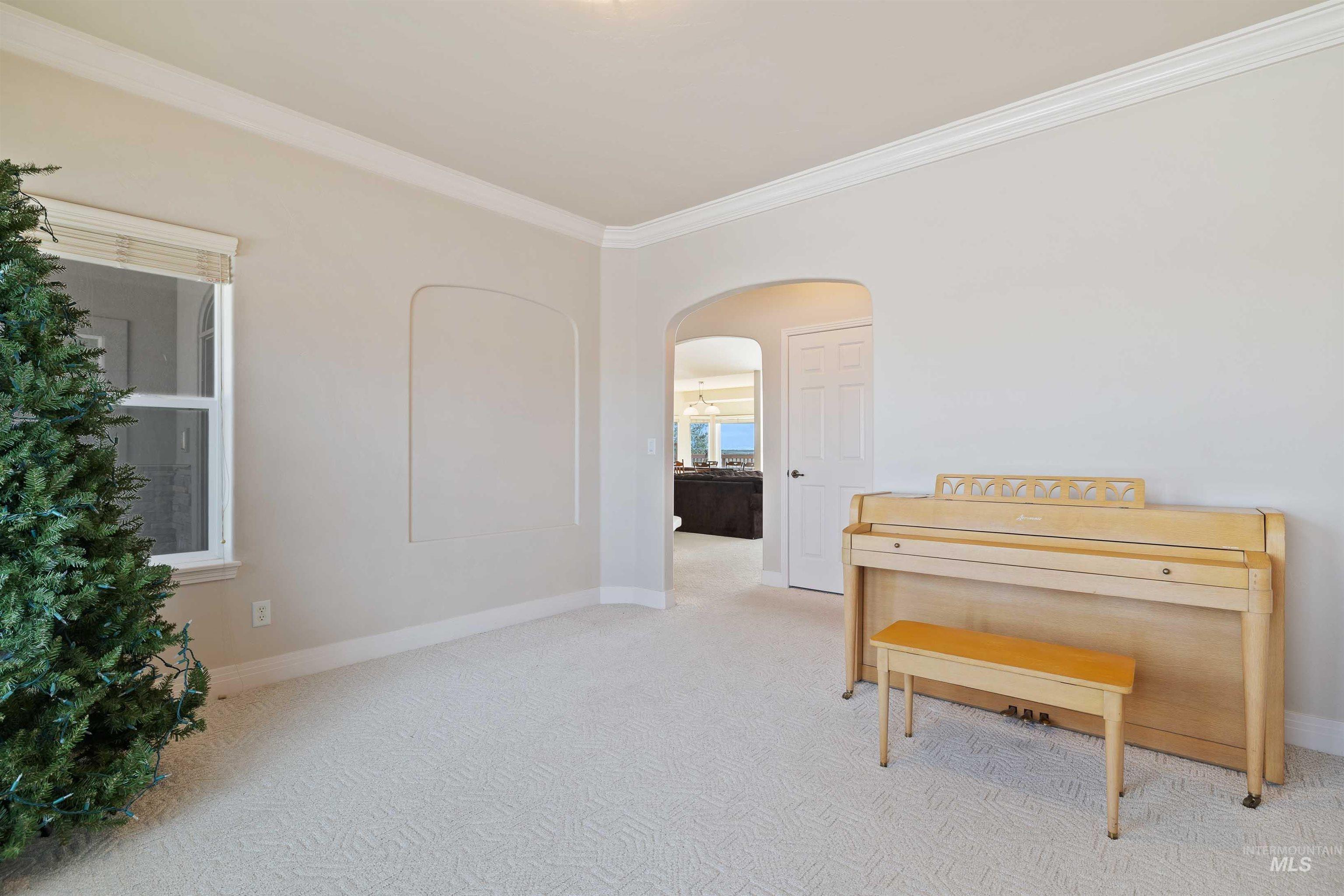 302 S 700 E, Jerome, Idaho 83338, 6 Bedrooms, 3 Bathrooms, Residential For Sale, Price $700,000,MLS 98975160